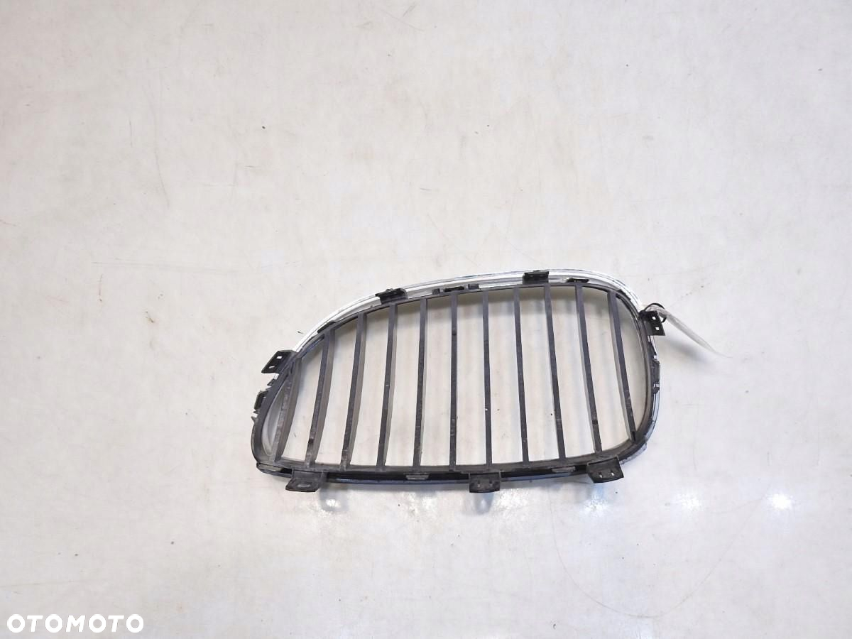 GRILL NERKA ZDERZAKA PRAWA BMW E61 7027062 - 3