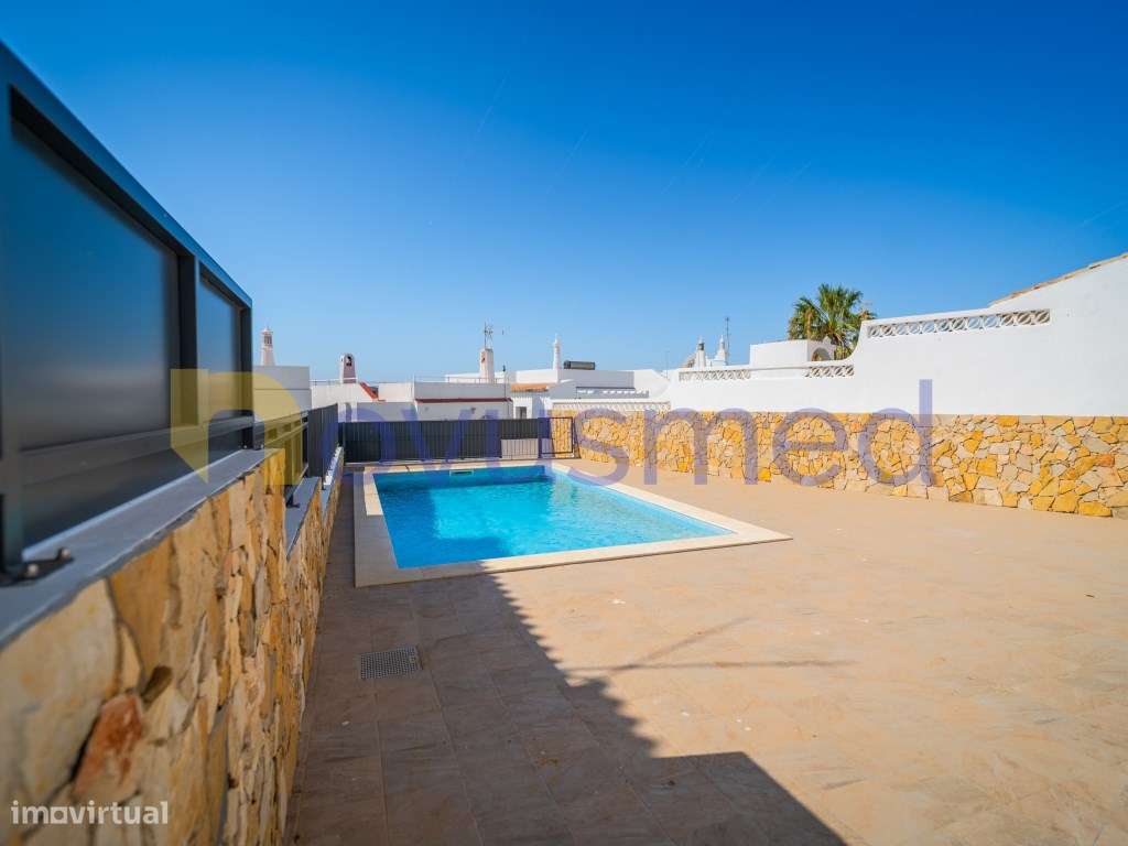 Moradia renovada com piscina e vistas panorâmicas sobre Albufeira e...-12