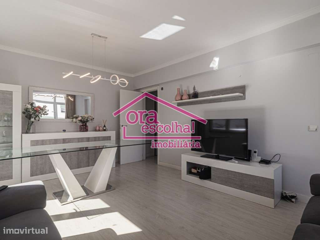 Apartamento T2 remodelado com 92 m2 nas Paivas!-1