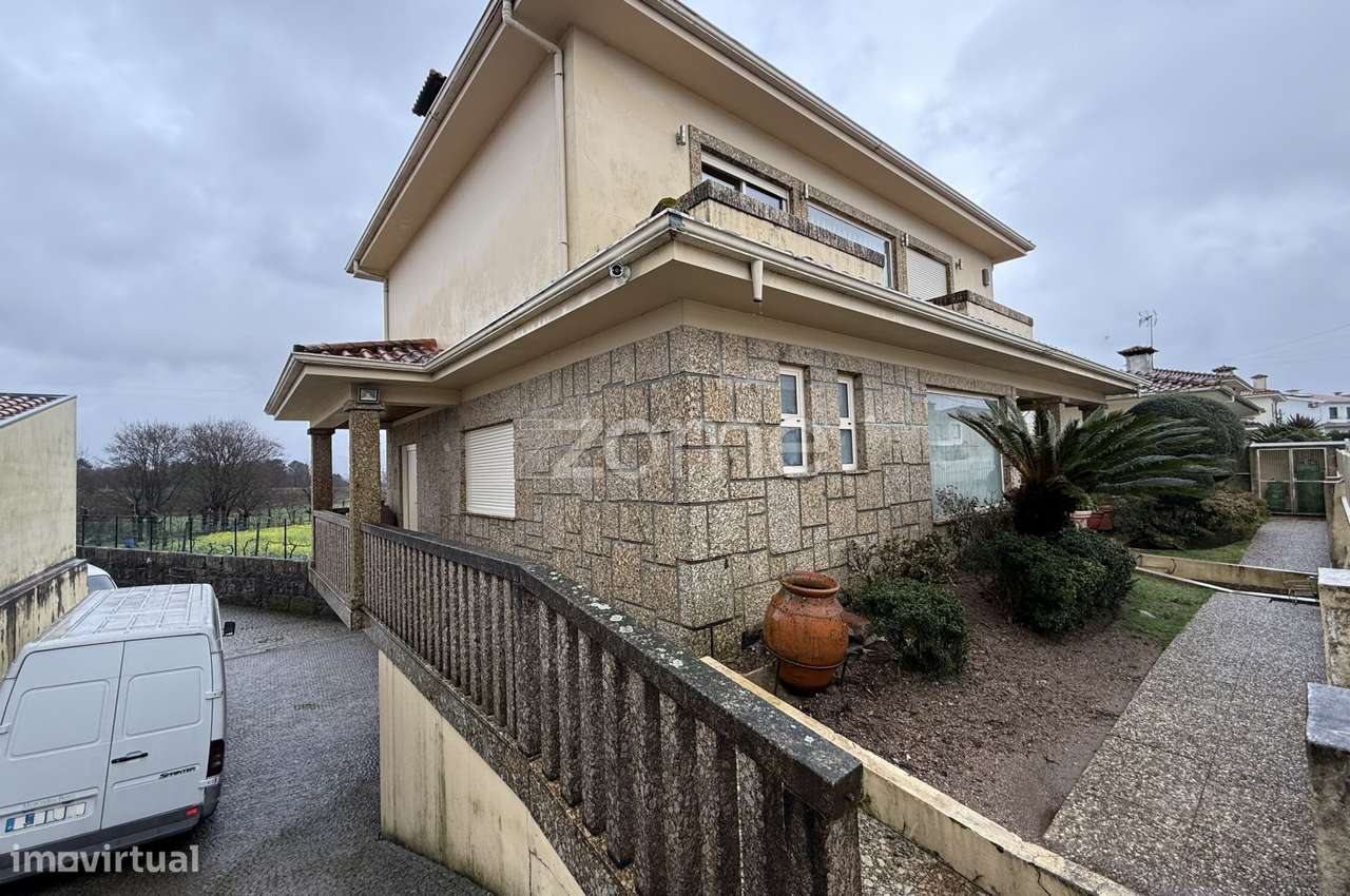 Moradia T3 individual em Brito- Guimarães - Grande imagem: 3/39