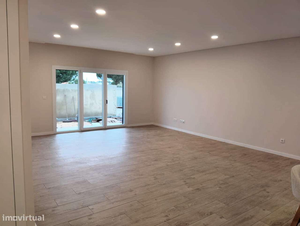 Moradia Térrea  T4 Nova-6