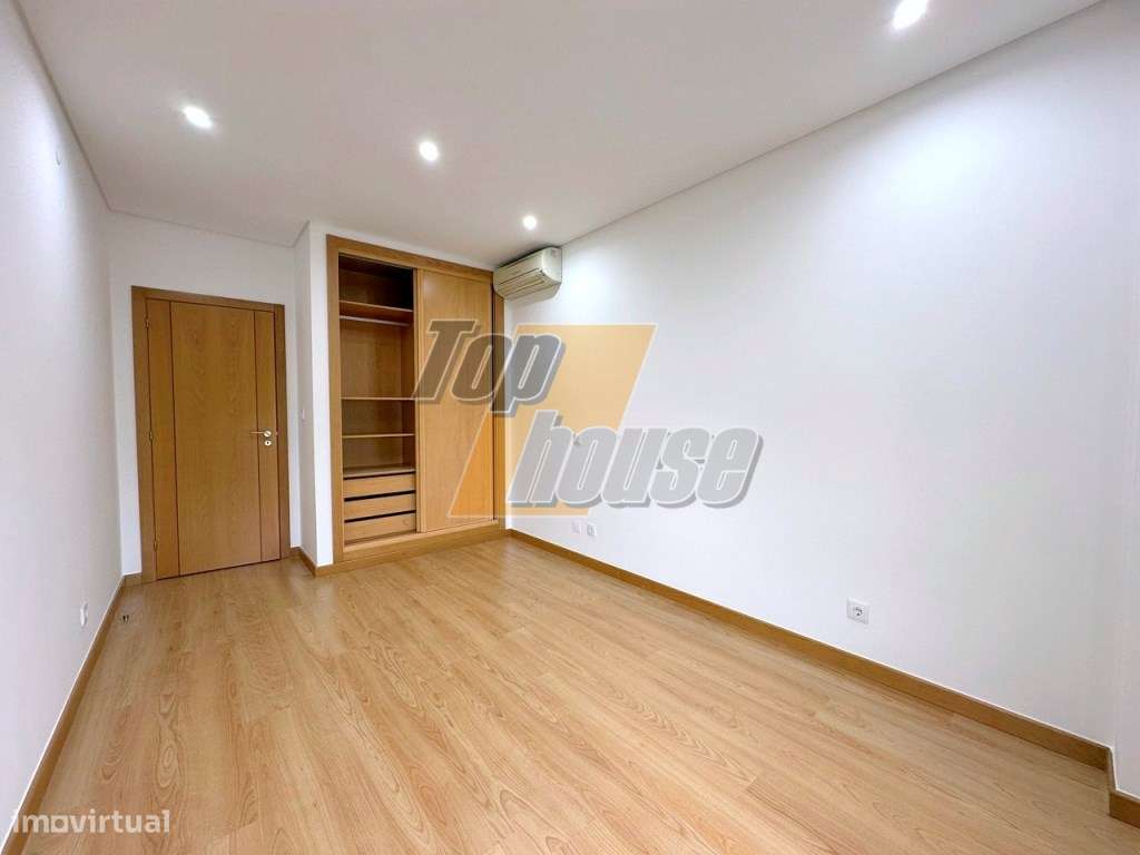 Excelente Apartamento T3 - Colinas do Cruzeiro-16