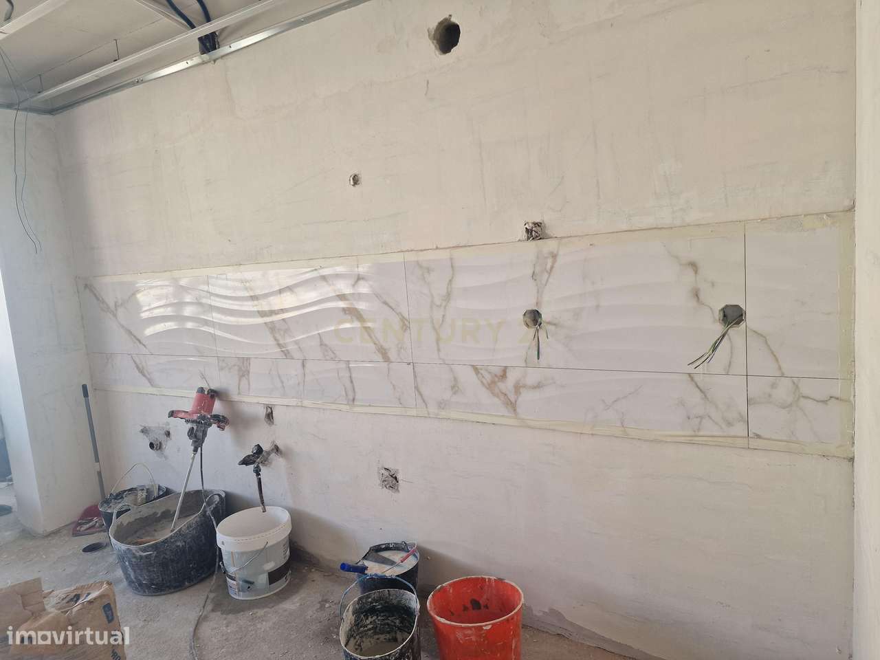 Apartamento T3 com Terraço - 1ºAndar Remodelado no Laranjeiro - Grande imagem: 3/13