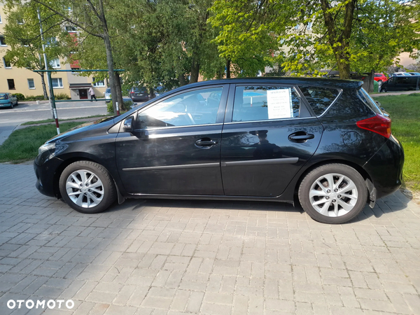 Toyota Auris 1.6 Premium Comfort - 6