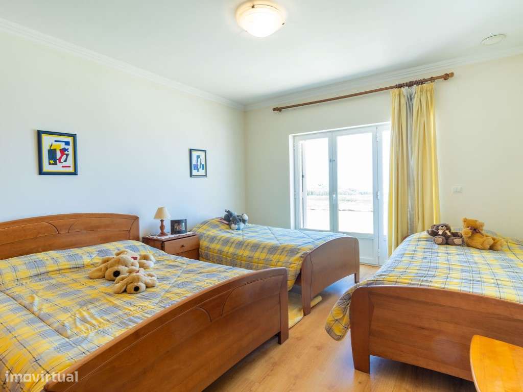 Moradia exclusiva com vista mar deslumbrante, piscina e localização...-38