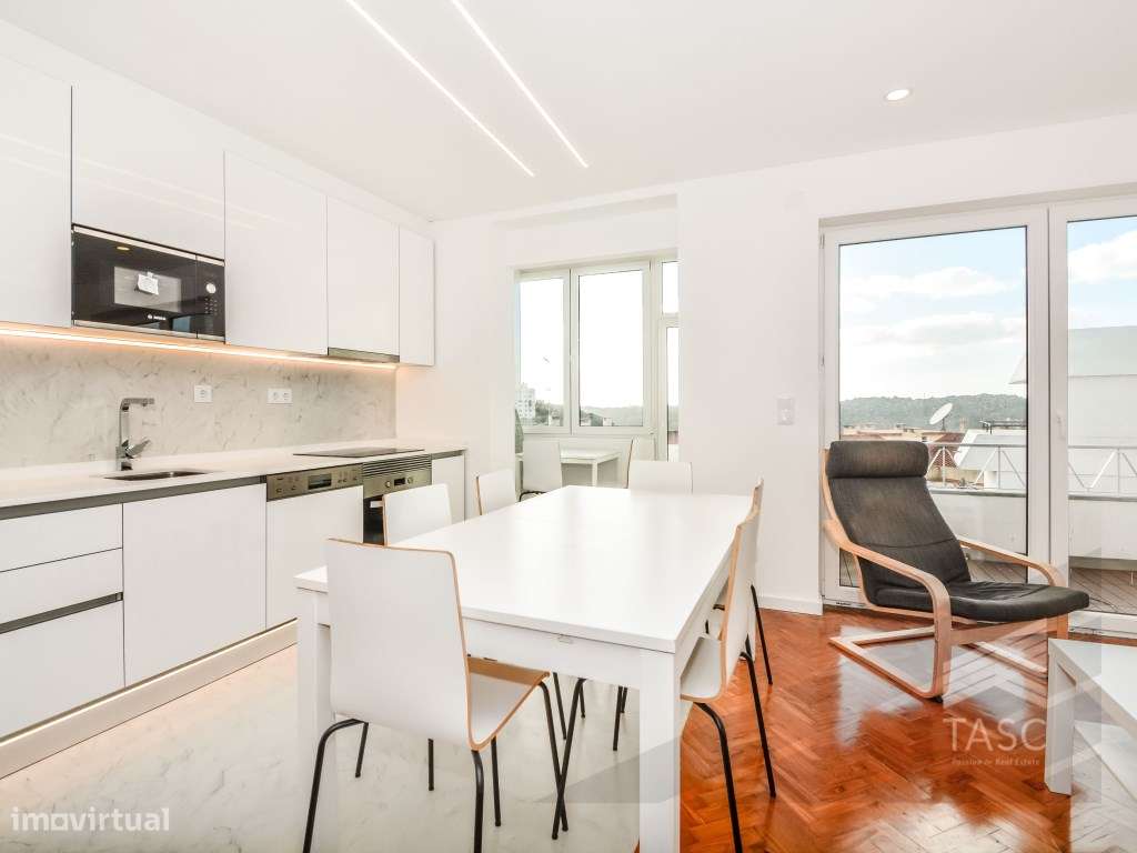 T3 em Linda-a-Velha - Grande imagem: 3/25