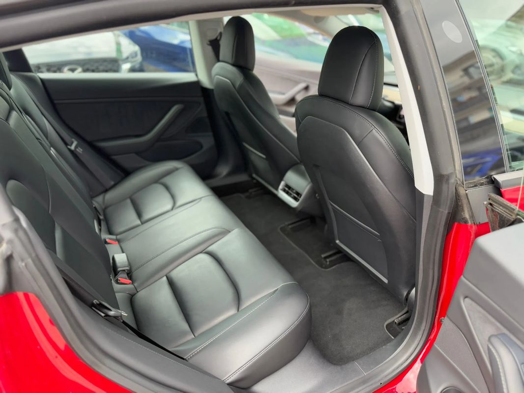 Tesla Model 3 AWD Long Range - 24
