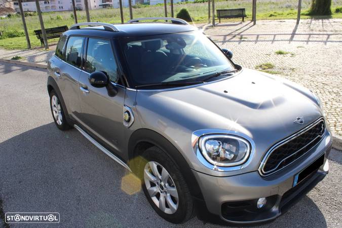 MINI Countryman Cooper SE ALL4 Auto - 12