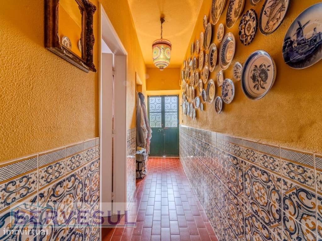Charmosa moradia de 2 quartos de 121 m², inserida num terreno com 2...-21