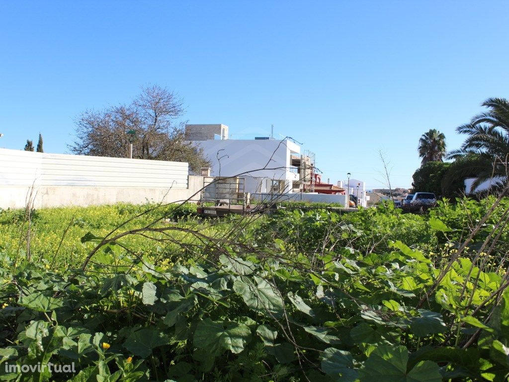 Lote urbano para construção de Moradia com vista mar em L...