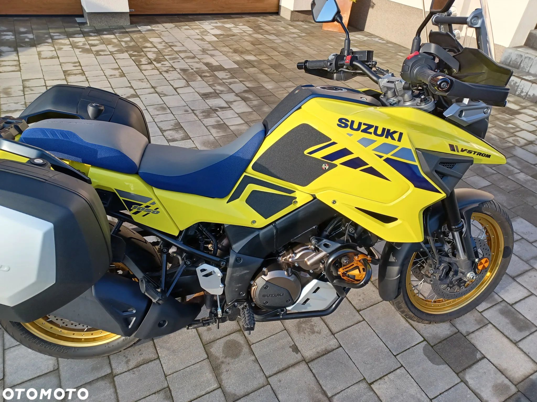 Suzuki DL - 1