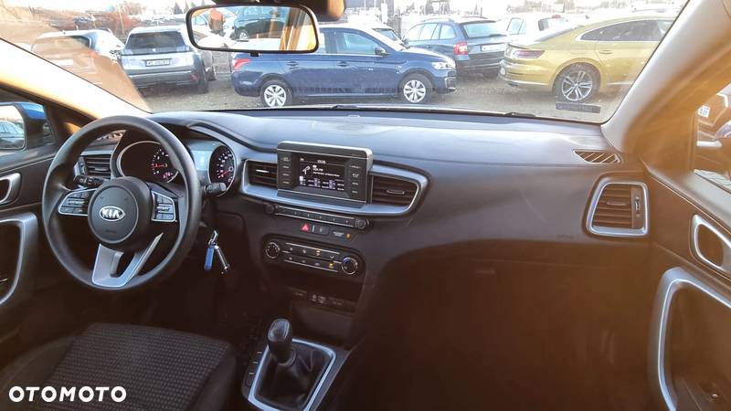 Kia Ceed 1.4 L Business Line - 25