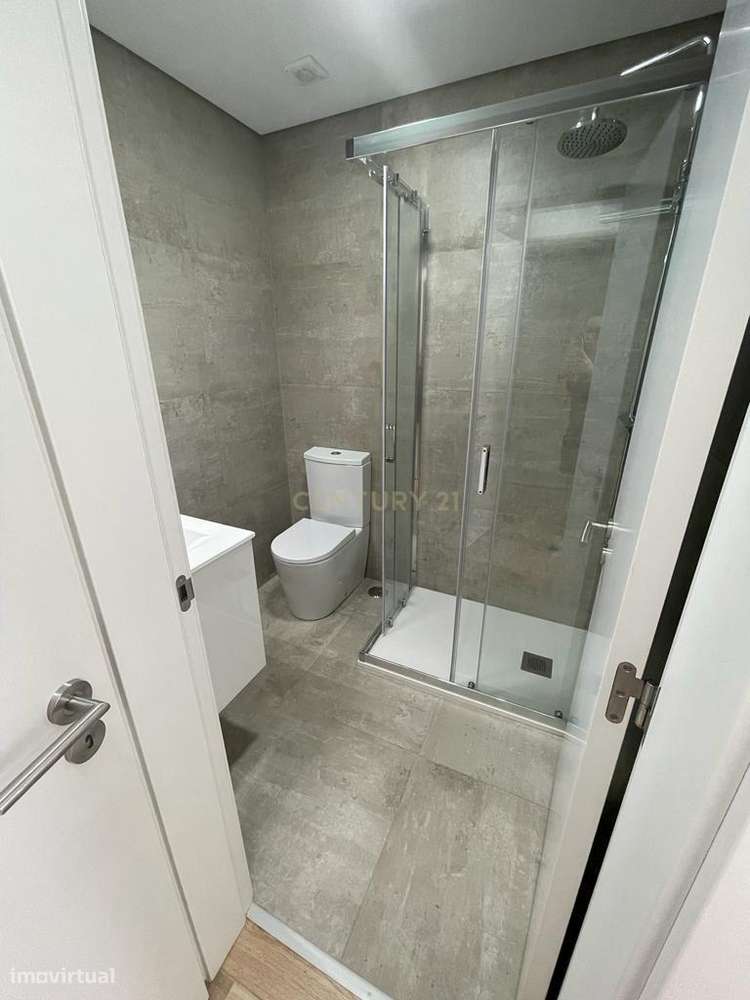 Apartamento T2, Totalmente Remodelado, Torre da Marinha, Seixal-8