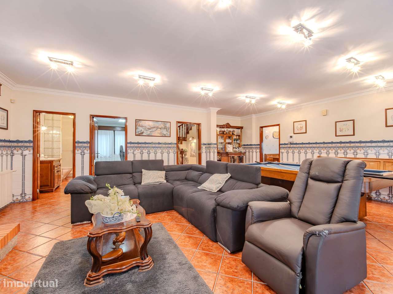 Moradia T4 com Piscina e Amplo Terreno em Lavra - Grande imagem: 2/60