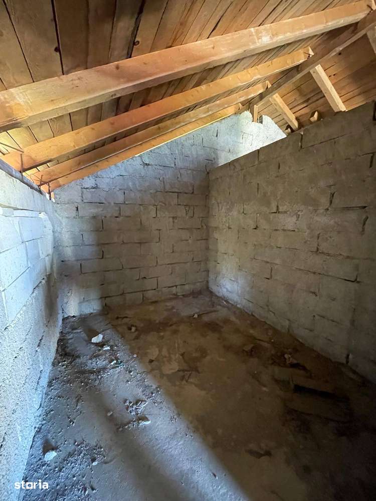 De vanzare casa la rosu,Pret 45000 euro - Imagine principală: 4/4