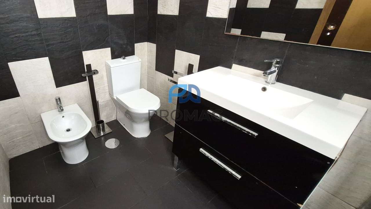 Harmonioso Apartamento T3 em Alfena-23