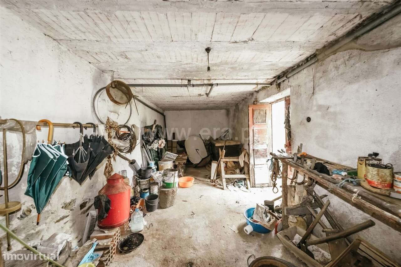 Moradia Geminada T4 / Covilhã, Ourondo-5