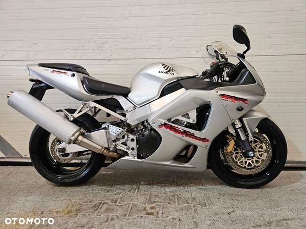 Honda CBR - 3