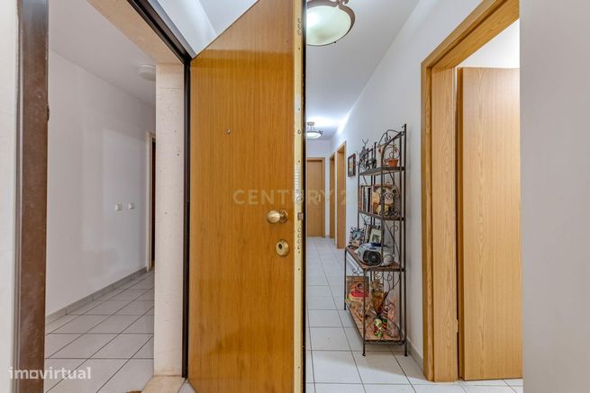 Apartamento T2 - Oportunidade Única a 5 Min da Praia da Rocha!-21