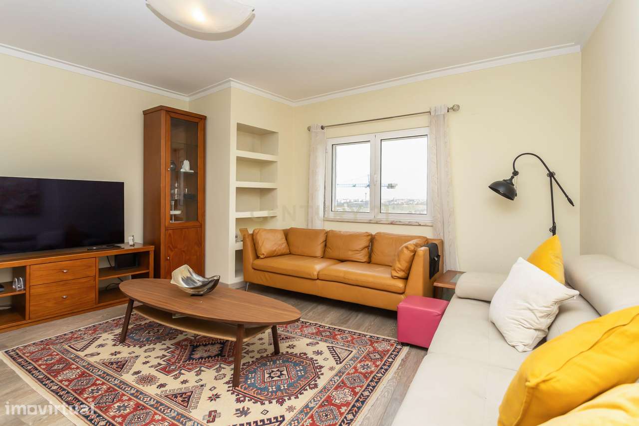 Apartamento T4 para venda em Santa Marta do Pinhal, Corroios, com Gara - Grande imagem: 4/51