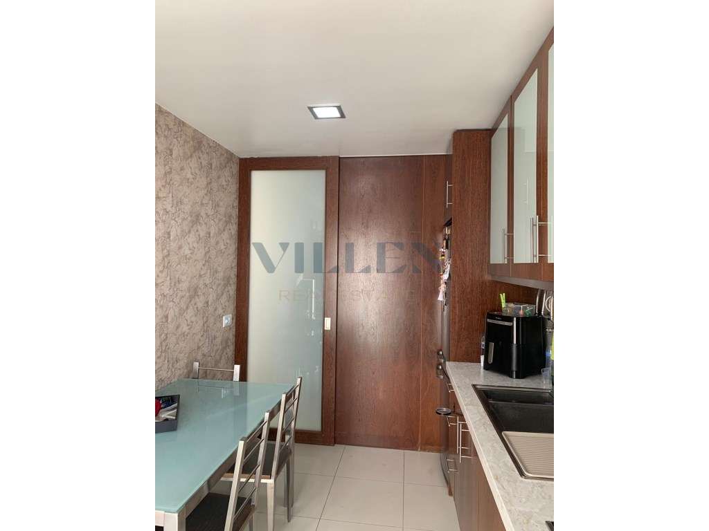 Apartamento T2 Mobilado na Póvoa de Varzim - Como Novo, com Garagem... - Grande imagem: 2/22