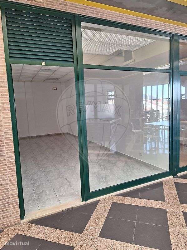 Loja  para arrendamento - Grande imagem: 2/3