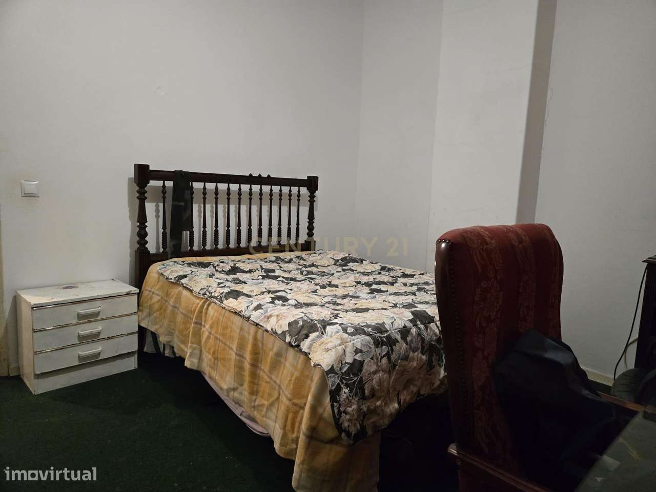 Moradia T4 pronta a habitar no centro de Alcains-8