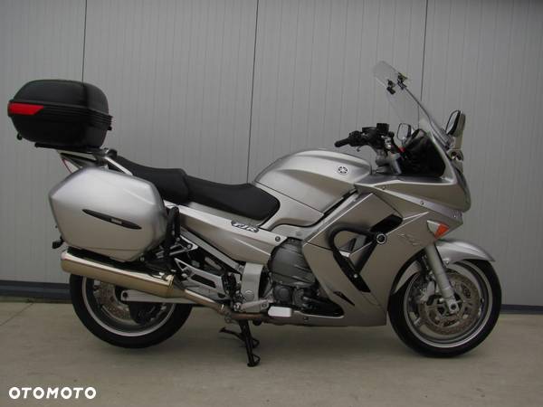 Yamaha FJR - 2