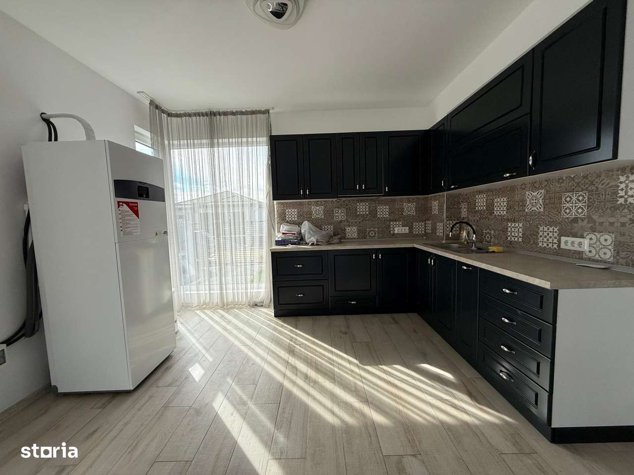 Casă modernă parter ~ 3 camere 2 băi ~pompă de căldură ~panouri solare-7