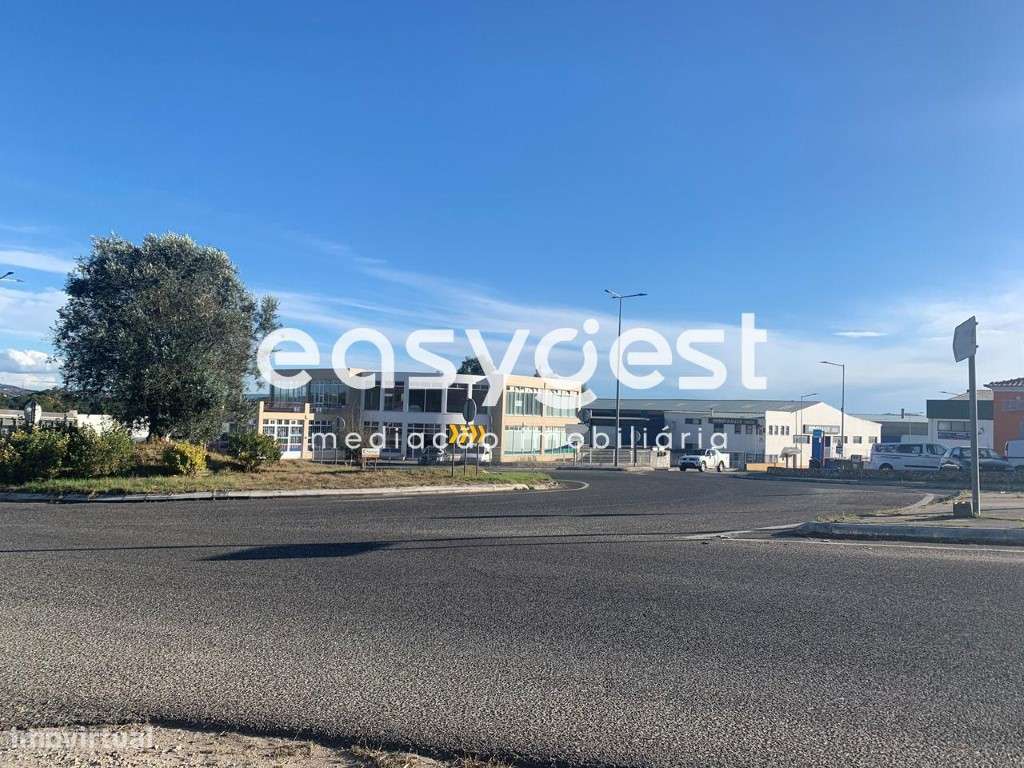 Terreno com 13800m2 em Rotunda Zona Industrial Gaeiras Óbidos - Grande imagem: 5/8