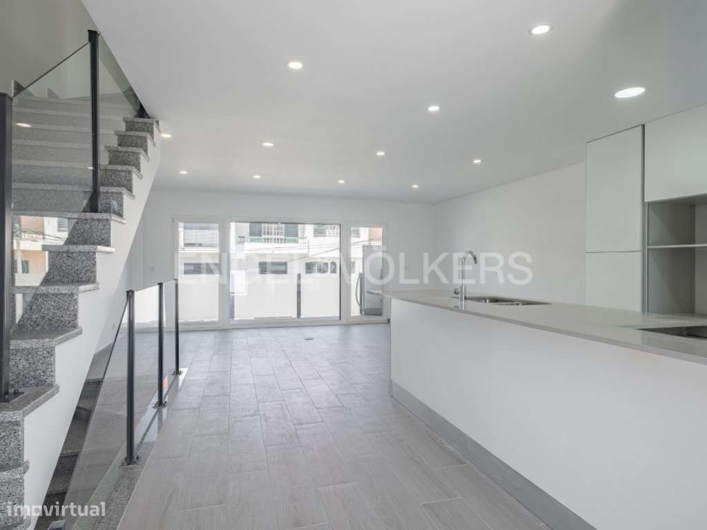 Moradia geminada T2+3 altamente sofisticada - Grande imagem: 4/45