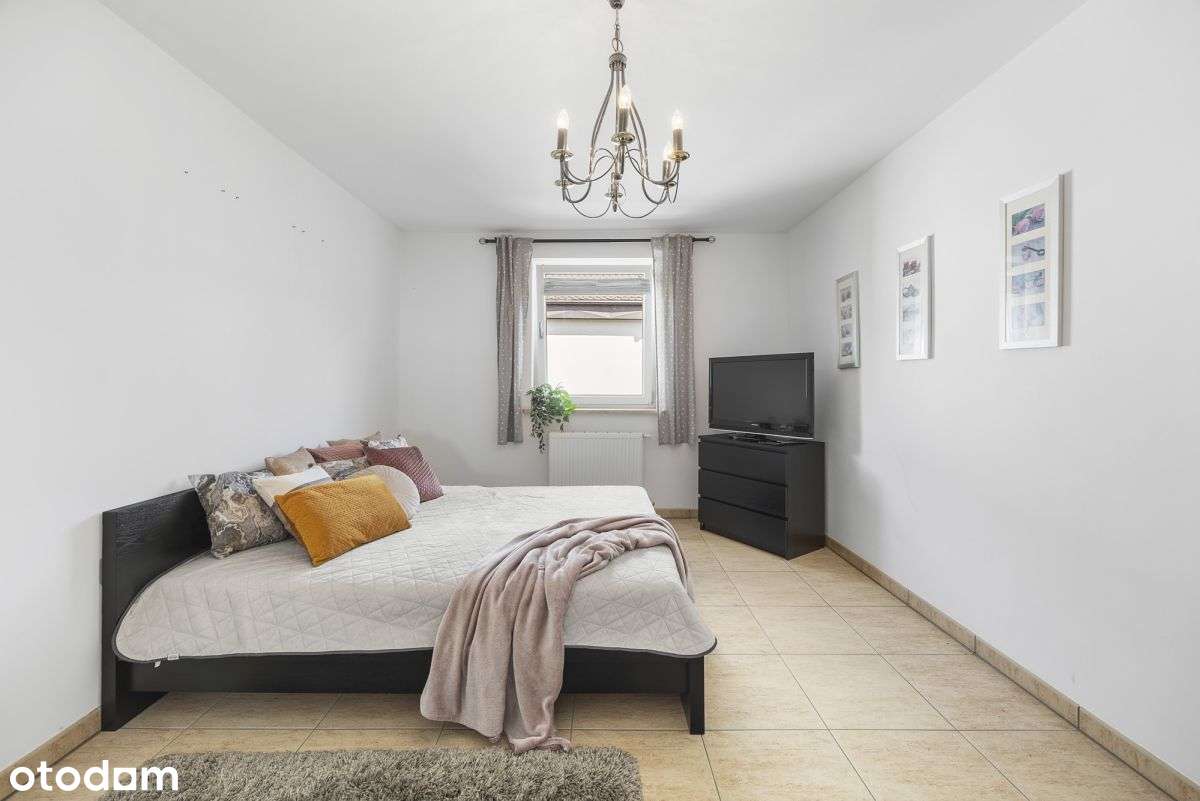 Zachwycająca willa z pięknym ogrodem na Klecinie-11