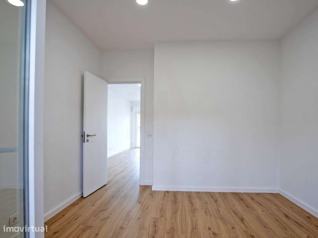 Excelente Apartamento T2 no centro de Santana-21