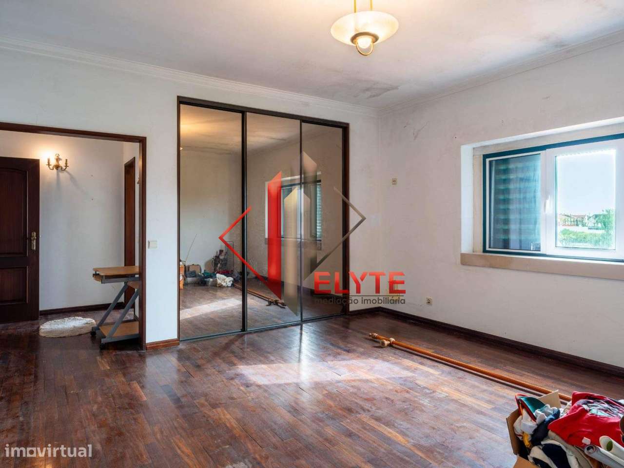 Moradia T7 no centro de Samora Correia-48