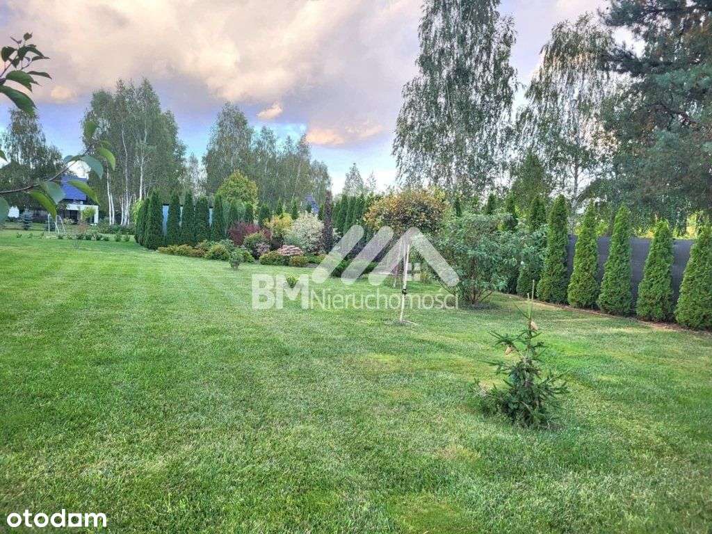 Dom wolnostojący z garażem na dwa samochody.-15