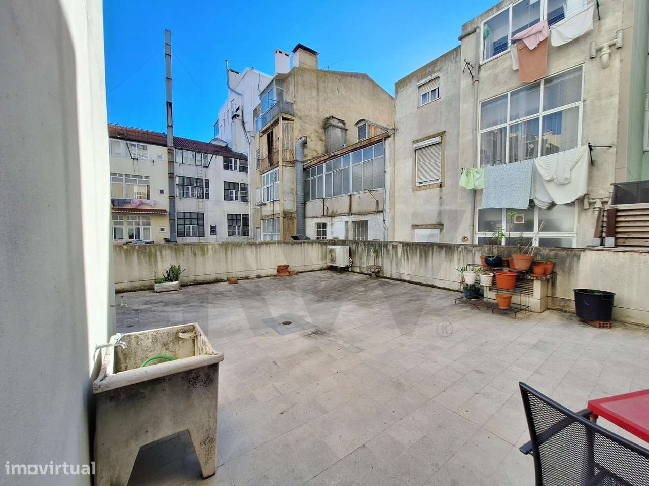 T1 | Arroios | Praça do Chile | Para renovação | Prédio com elevador-24