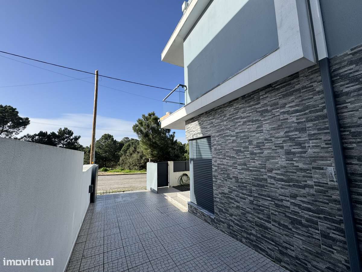 Moradia T4  2 Suítes, 465mil NEGOCIÁVEIS - Grande imagem: 4/25