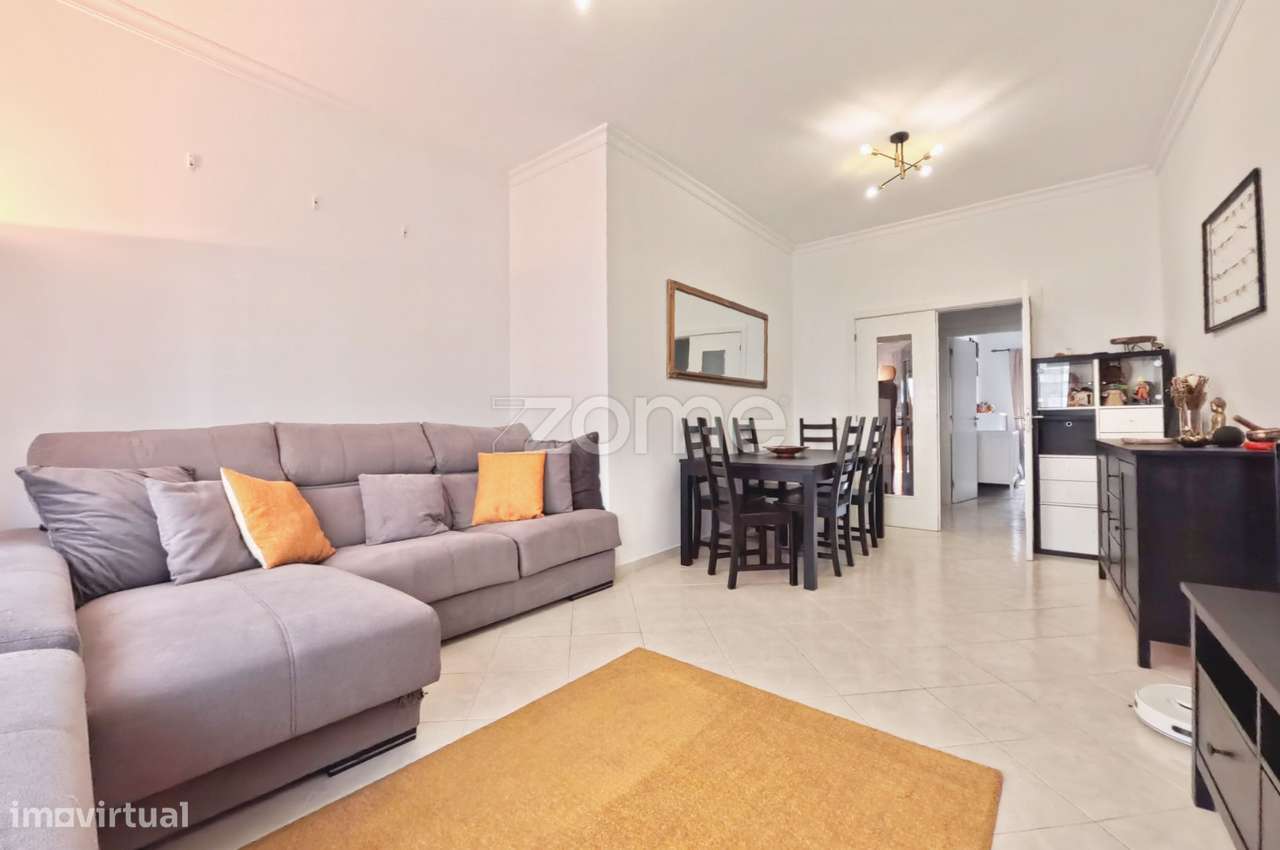 Apartamento T2 1 Em Silves Com Lugar De Garagem E Terraco