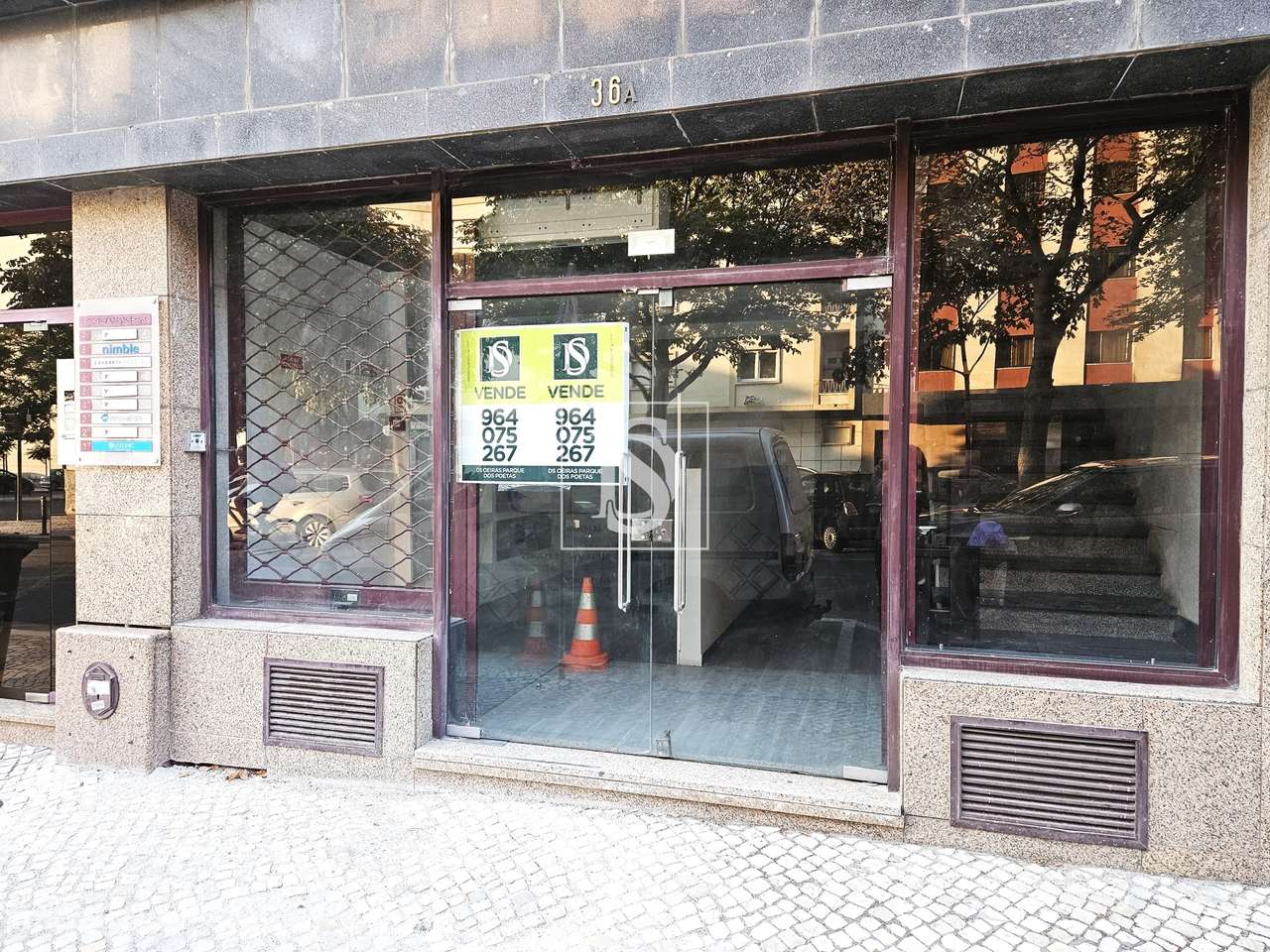 Loja Avenidas Novas - Campo Pequeno - Grande imagem: 1/38