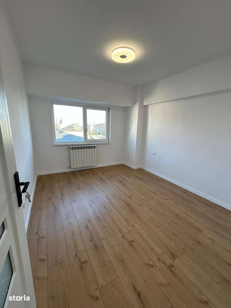 De vanzare 4 camere,2 bai,2 balcoane situat in zona Primariei-14