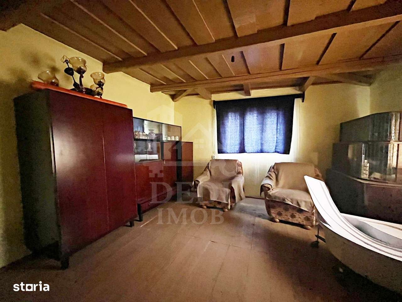 Casa de vanzare si teren de 3000mp in satul Calea Mare, Bihor-1