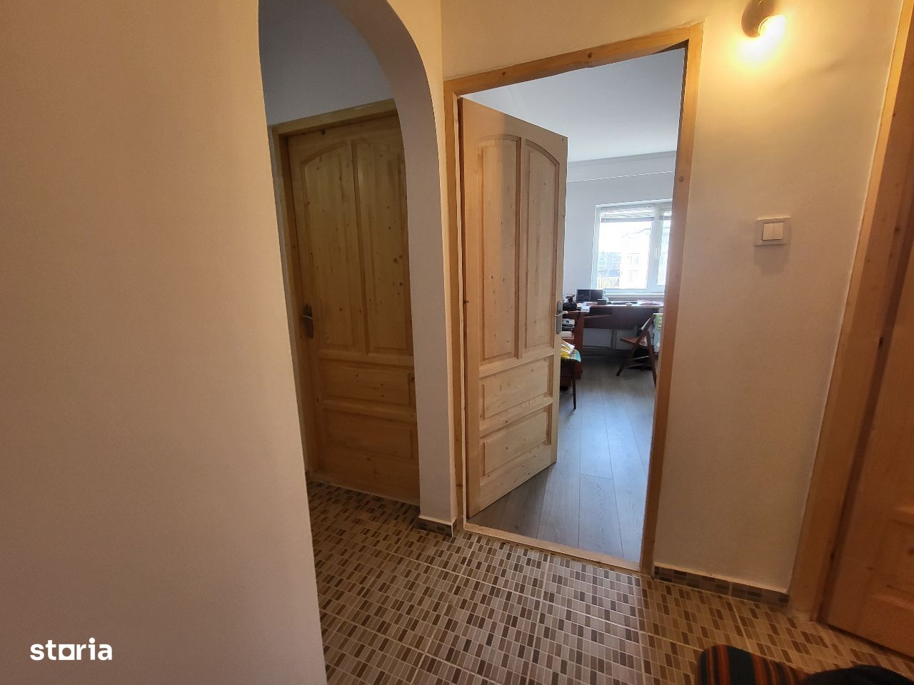 vand apartament 3 camere Mioveni