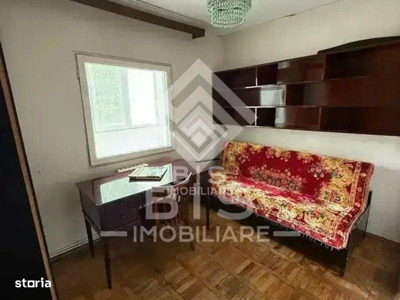 Apartament 4 camere Intrarea Clopoteilor - Imagine principală: 4/10