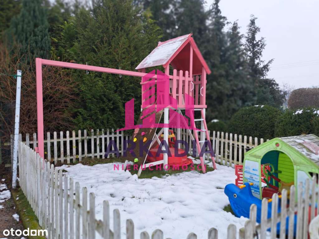 Komfortowy dom z 3 sypialniami i dużą działką-6