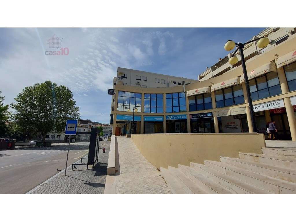 Vende-se espaço comercial em Portalegre! - Grande imagem: 5/13