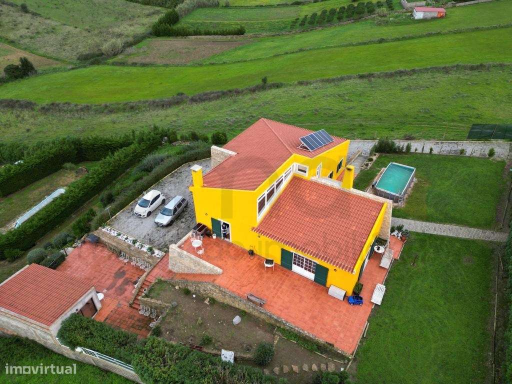 Moradia T5 em Lote Urbano de 5.135m2-13