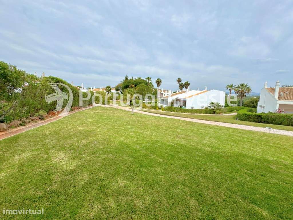 Moradia de Luxo com 3 Suites + T1 Independente em Condomínio com Pi...-34