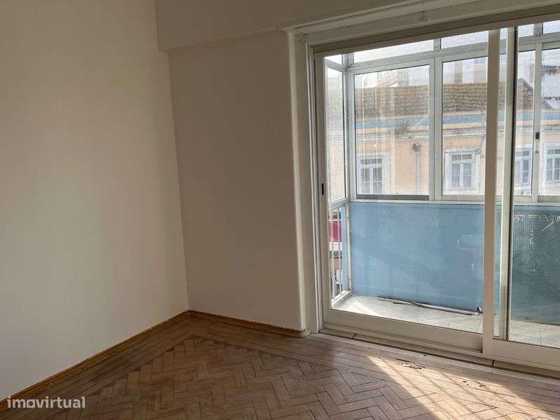 T2 Sacavém + logradouro - Grande imagem: 4/10