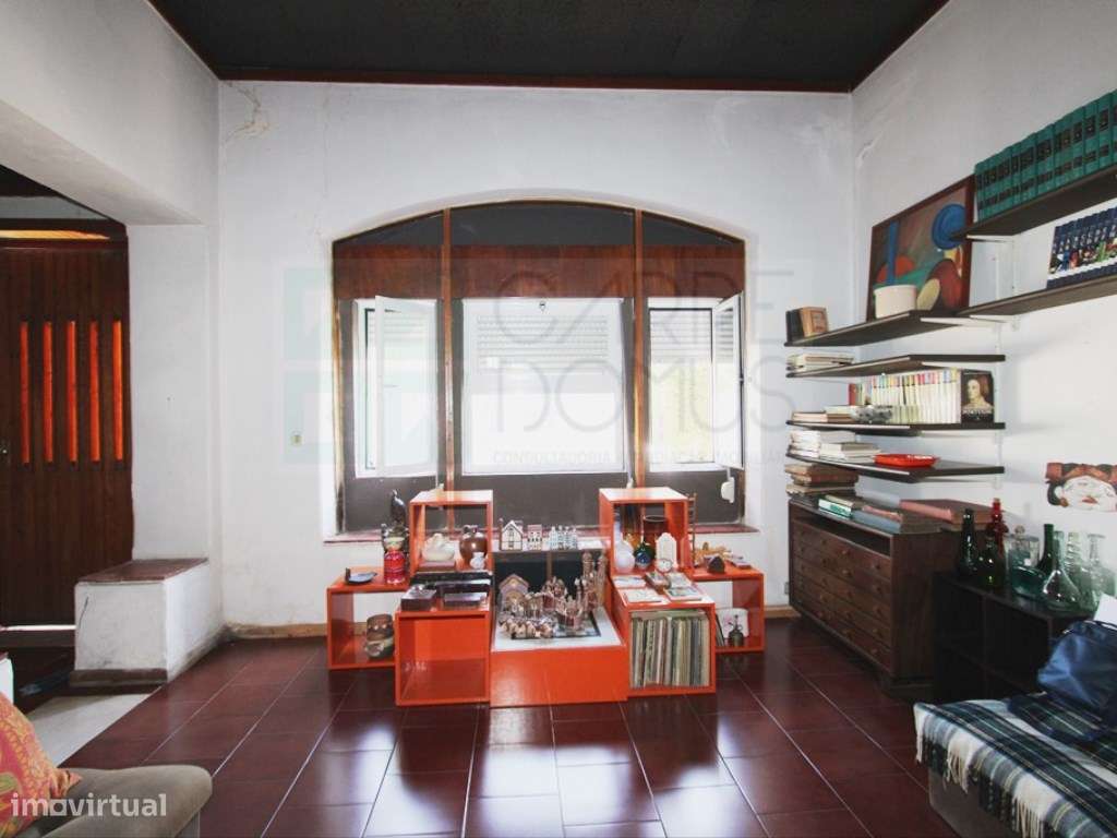 Moradia T6, lote 915m2, próxima da praia, na Parede, Cascais-11