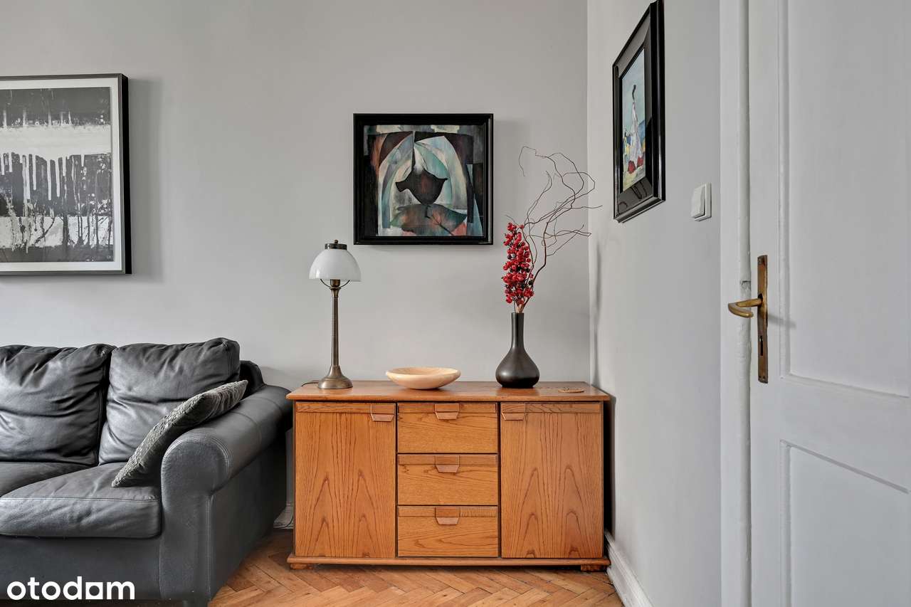 Ikona Gdańska za oknem | Przestronne mieszkanie w kamienicy 109 m²-7